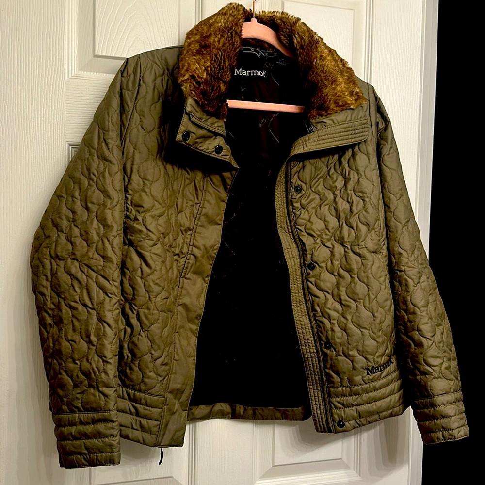 Marmot lightweight winter jacket w/faux fur collar in Taupe size L